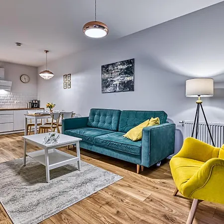 Triventi Mountain By Royal Aparts Apartment