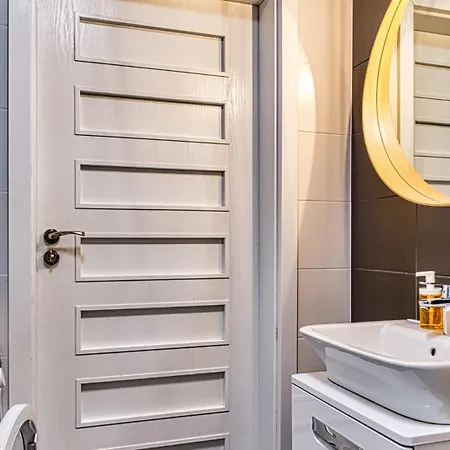Triventi Mountain Residence Z Basenem, Sauna I Jacuzzi By Royal Aparts Apartmán *
