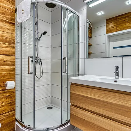 Apartmán Triventi Mountain Residence Z Basenem, Sauna I Jacuzzi By Royal Aparts