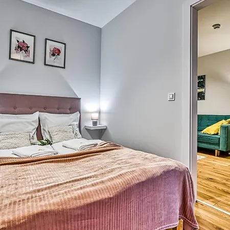 Triventi Mountain Residence Z Basenem, Sauna I Jacuzzi By Royal Aparts Apartmán *