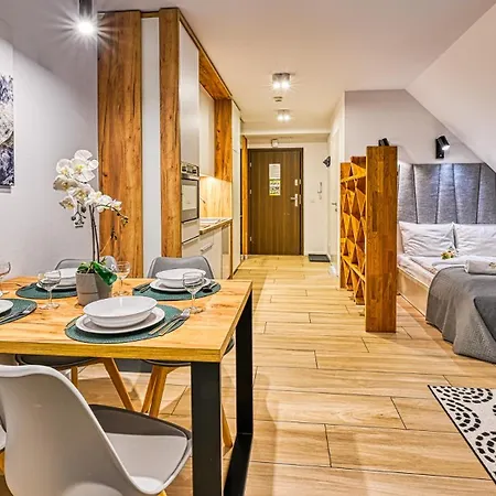 Triventi Mountain By Royal Aparts Apartment *